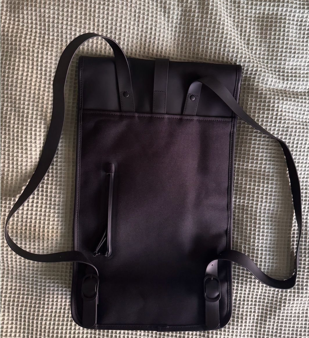 Rains Rucksäcke: rains backpack black 18L – Gebraucht aus Zürich von mat_n78x 2