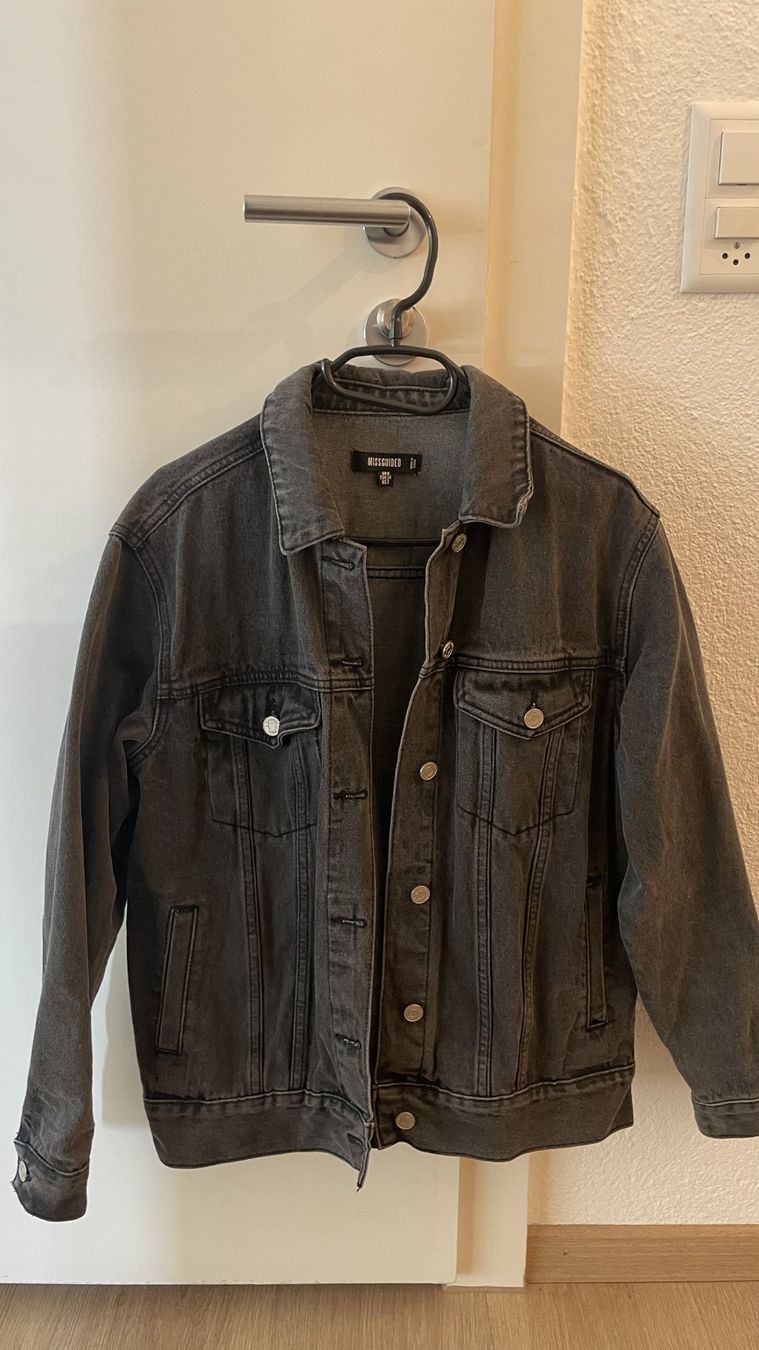 Giacche: Jeansjacke oversize – Usato da Mörigen venduto da ludmel