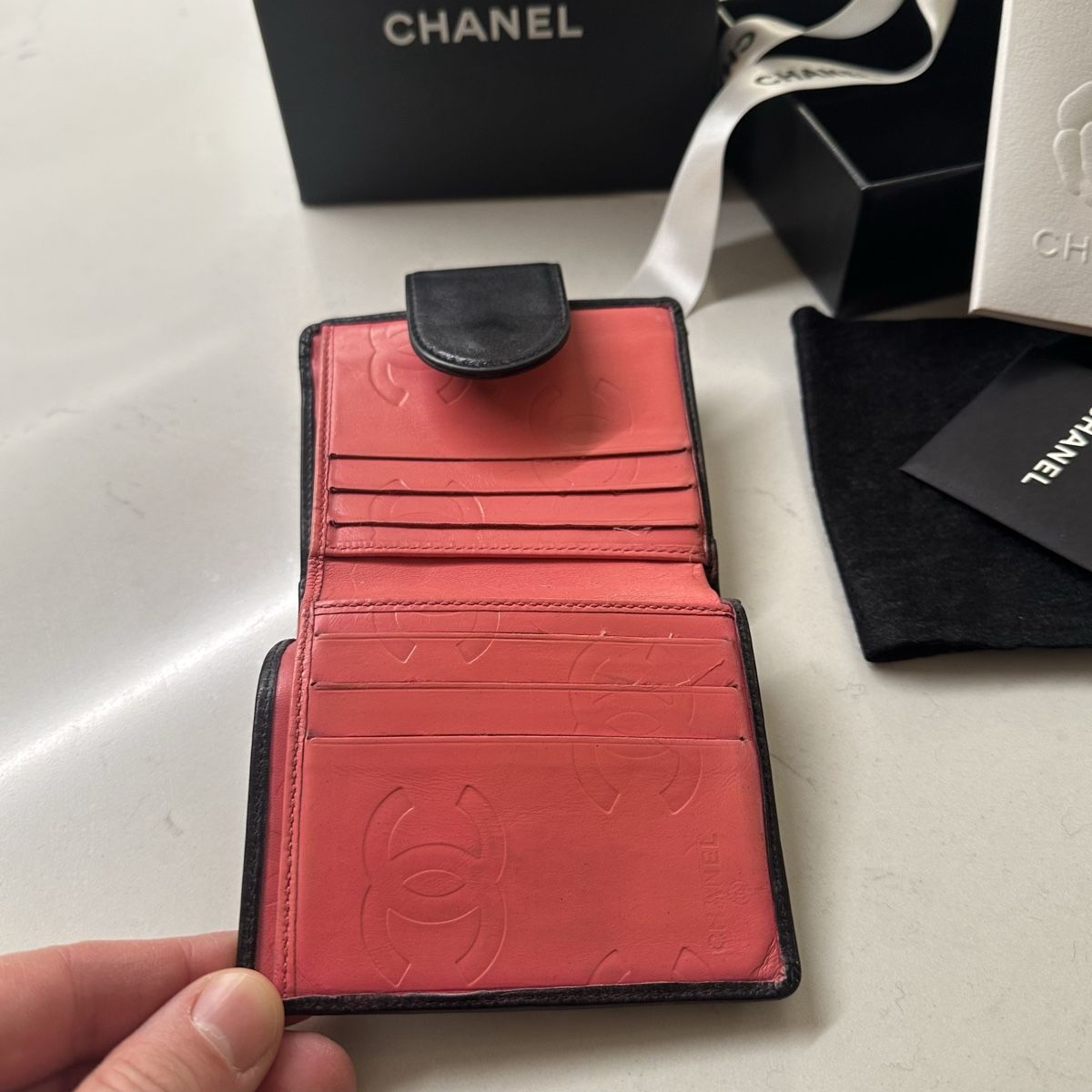 Chanel Portamonete: Chanel Black Caviar Leather Wallet (2004) – Usato da Zürich venduto da OldtownShop 3