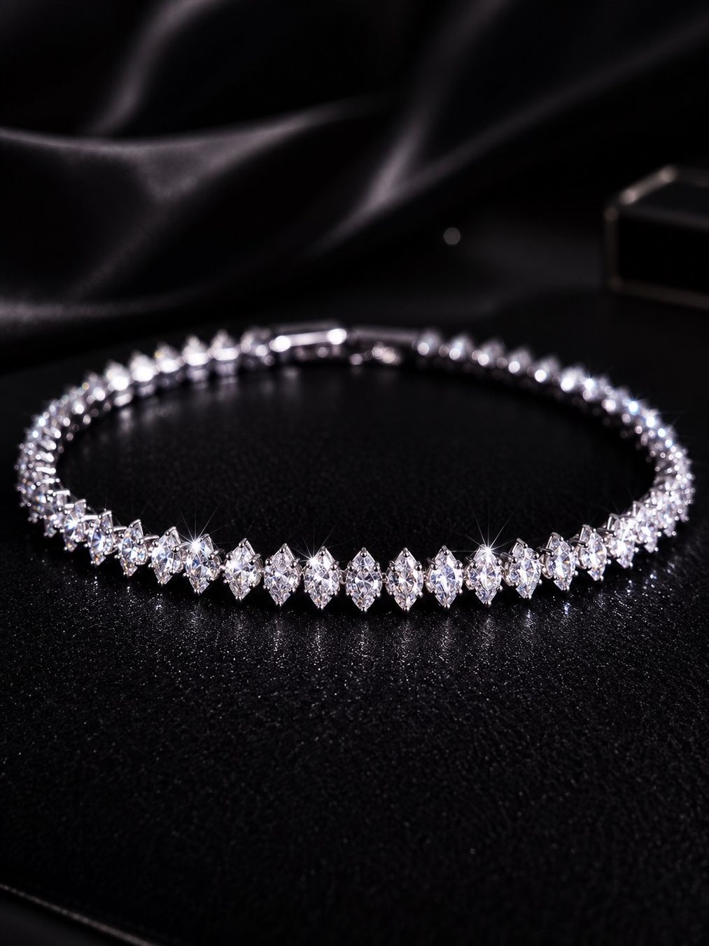 Bracelets: Armband  – Neuf (Voir description) à Baar par mar_z2mk