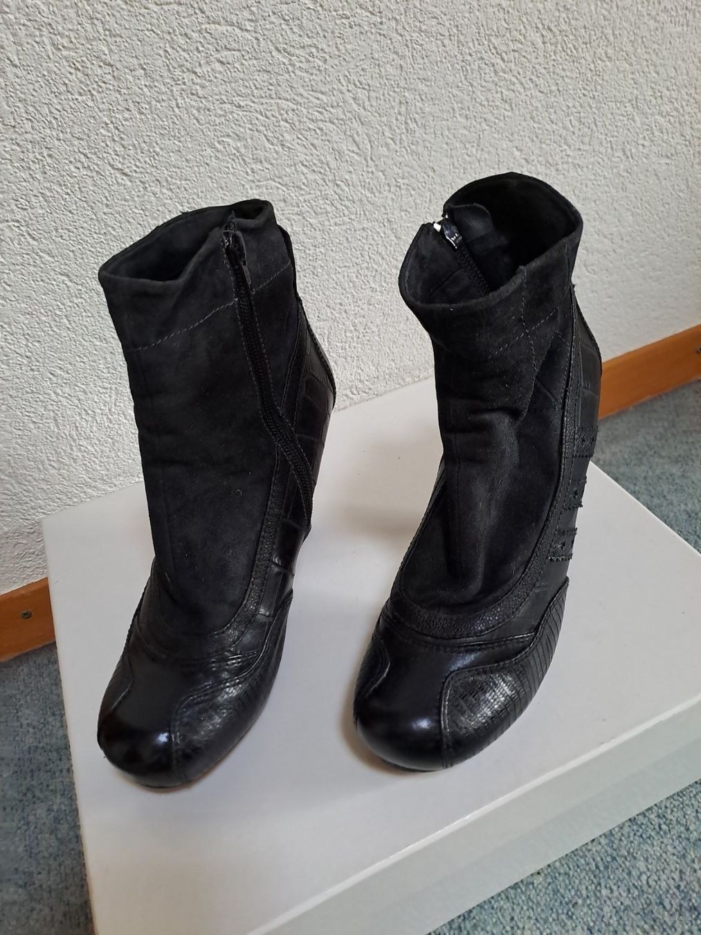 Chie Mihara Chaussures femmes: Hochwertige Stiefelette,Chie Mihara, Gr. 39, NP 369.- – D'occasion à Frauenfeld par Andadaa 1