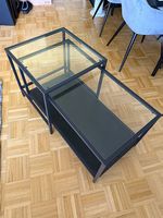 2 moderne Beistelltische / Satztische mit Glasplatte