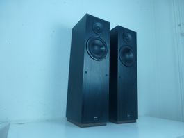 NAD 804  klassischer 2-Wege-Bassreflex-Standlautsprecher