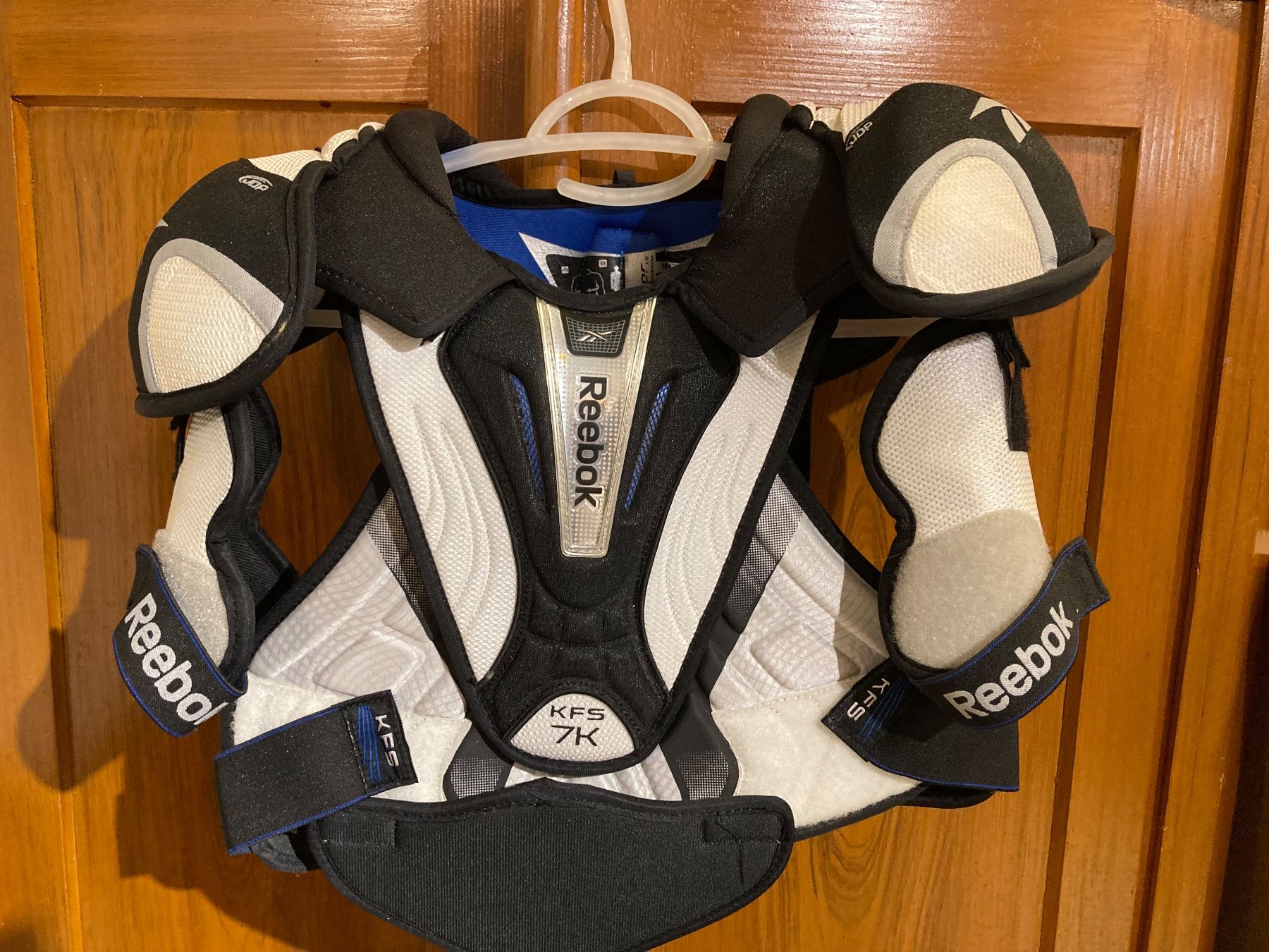 Reebok Schutz & Schoner: Eishockey Brustpanzer Reebok 7K / KFS Senior – Neu (gemäss Beschreibung) aus Deitingen von Calimi