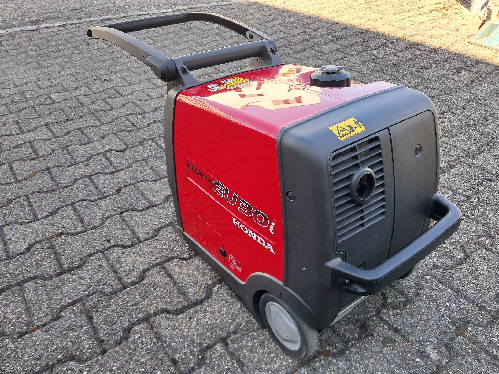 Honda Generatori di corrente: Notstromgenerator Honda EU 30i – Usato da Strengelbach venduto da Wedi73 2