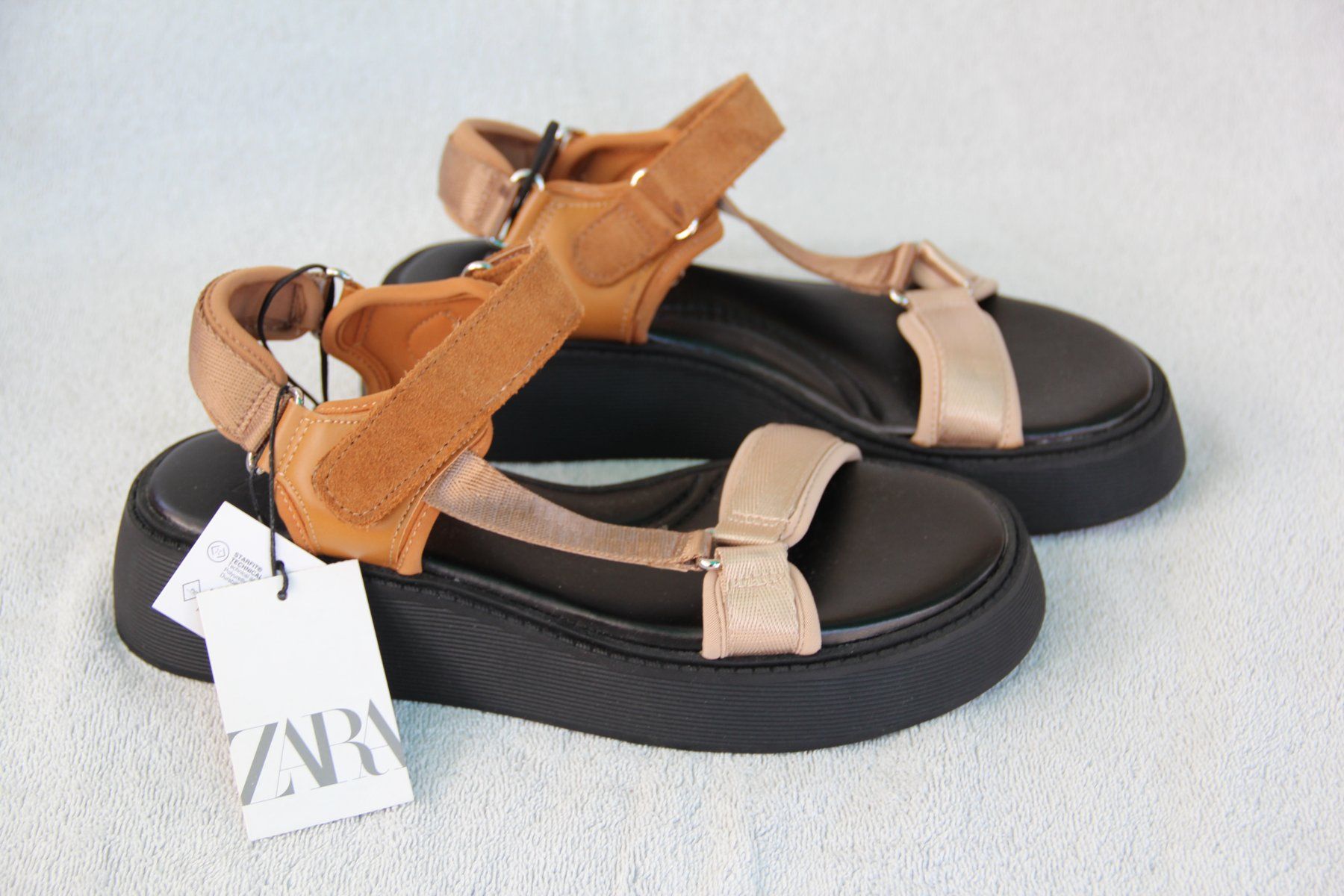 Zara Scarpe da donna: ZARA Sandalette – Nuovo (secondo la descrizione) da Ostermundigen venduto da blu_bsc6