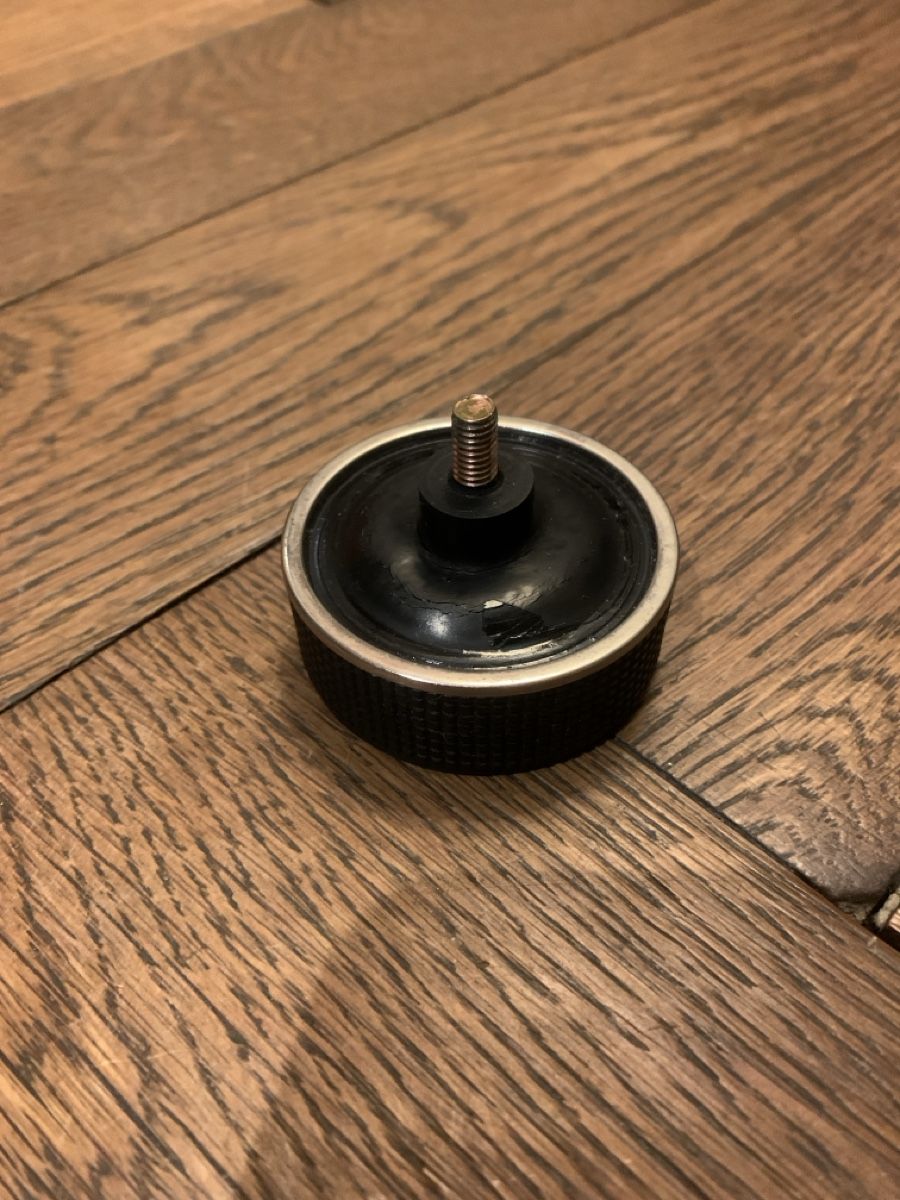 Technics Plattenspieler: Technics SL1200 mk2 Schwingfuss – Gebraucht aus Basel von Auktion_1000