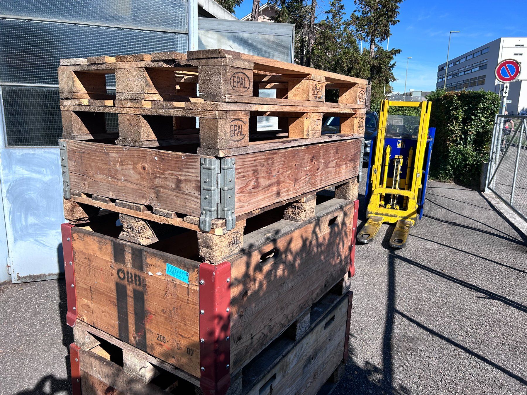 Pallets: Paletten + Rahmen – Usato da Münchenstein venduto da fransch 7