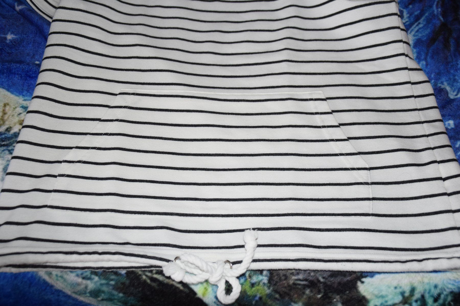 T-Shirts: Damen Kapuzen Shirt Gr M – Gebraucht aus Wetzikon ZH von Wetzicardo25 2