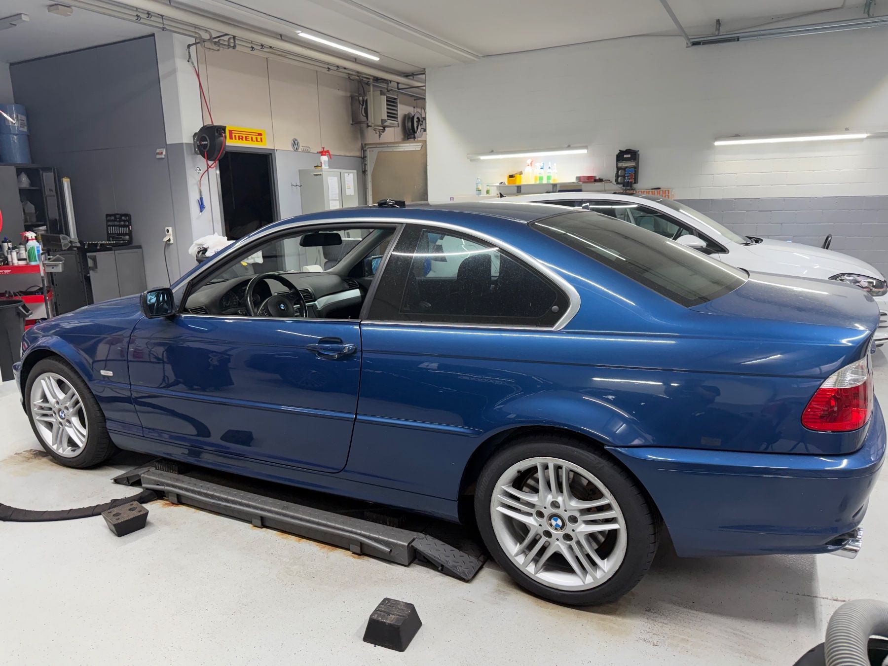 BMW Automobili: Bmw 330ci e46 – Usato da Interlaken venduto da cri_lc9q 1