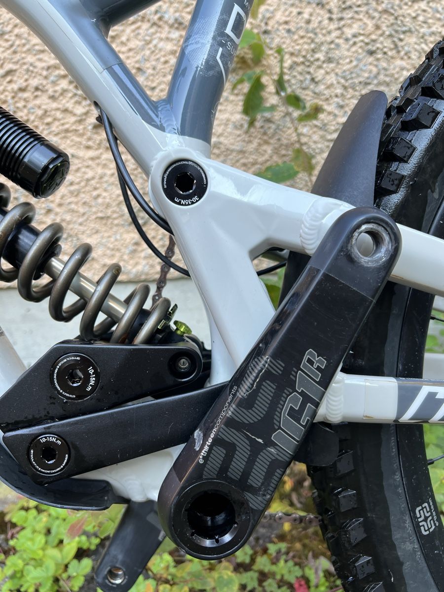 Commencal Biciclette: Commencal Supreme DH V4 – Usato da Winterthur venduto da inlex 4