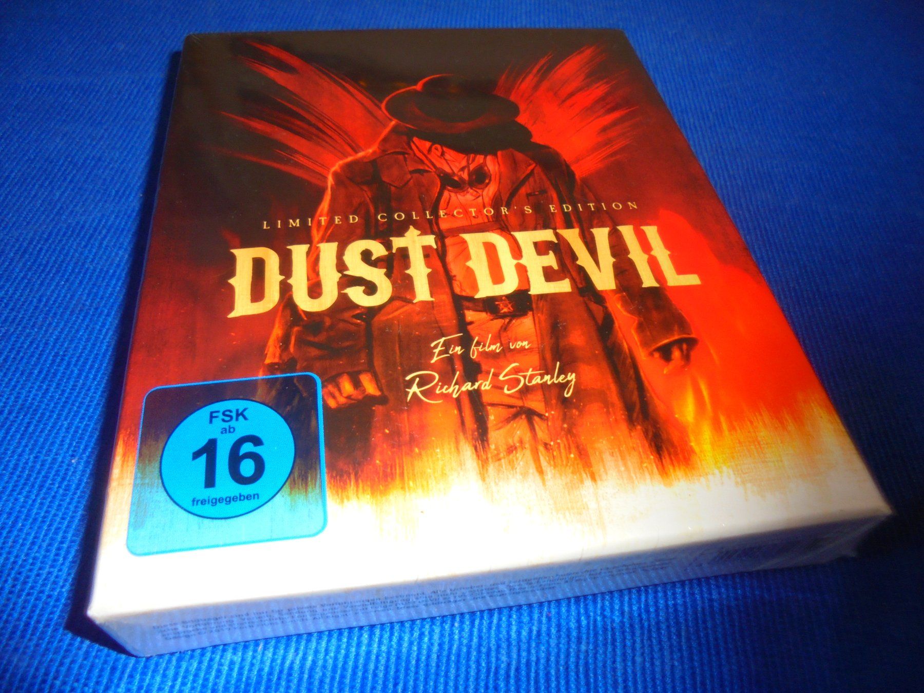 Alle DVDs: BOX mit Booklet ectr. DUST DEVIL/ MEGA Zubehör, CD ectr !RAR – Neu und originalverpackt aus Wattenwil von Firebird1