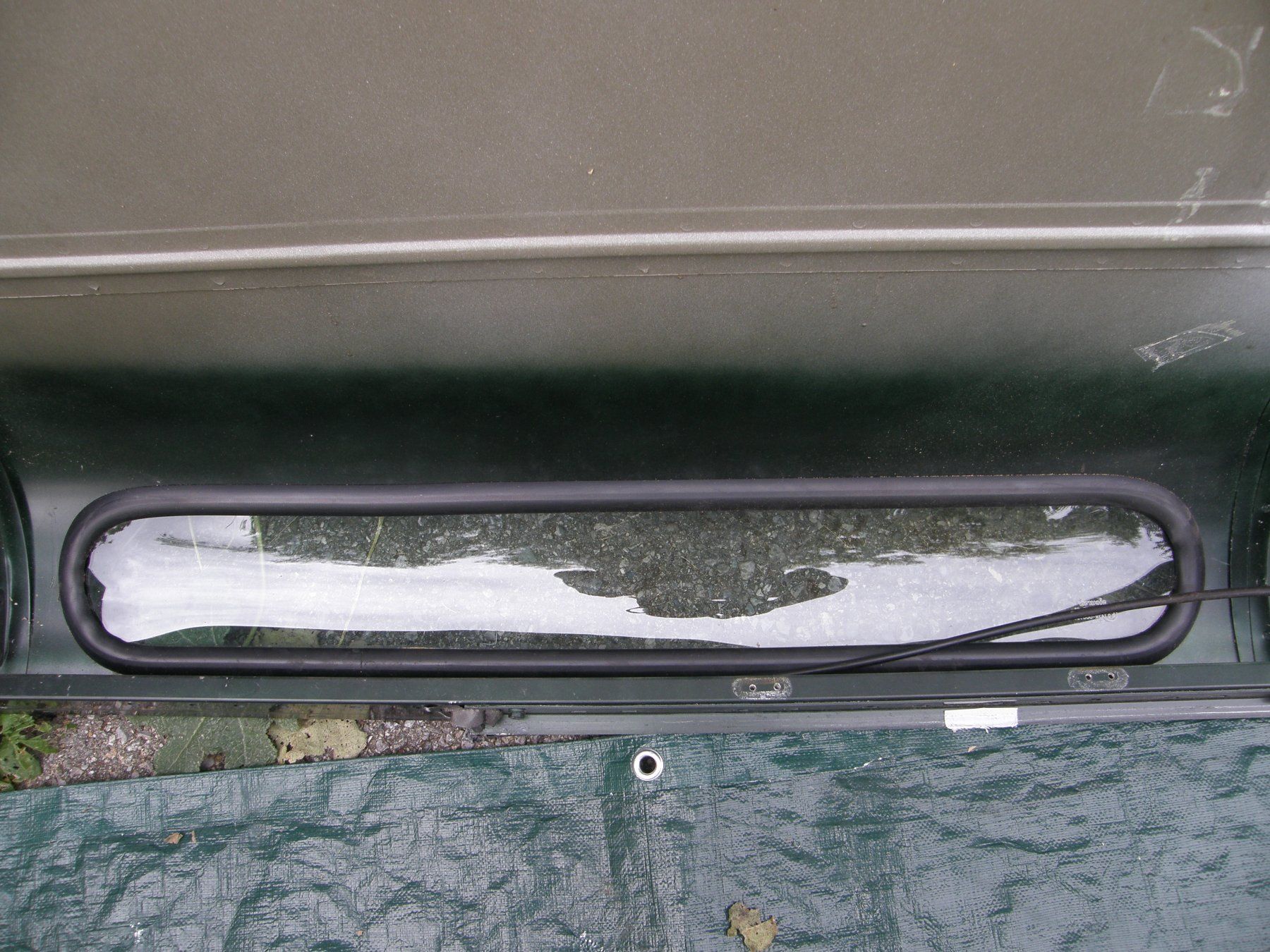 Land Rover Tutti pezzi di ricambio auto: Land Rover Defender 110 Dachschale mit Fenster. – Usato da Hundwil venduto da Lurch32 4