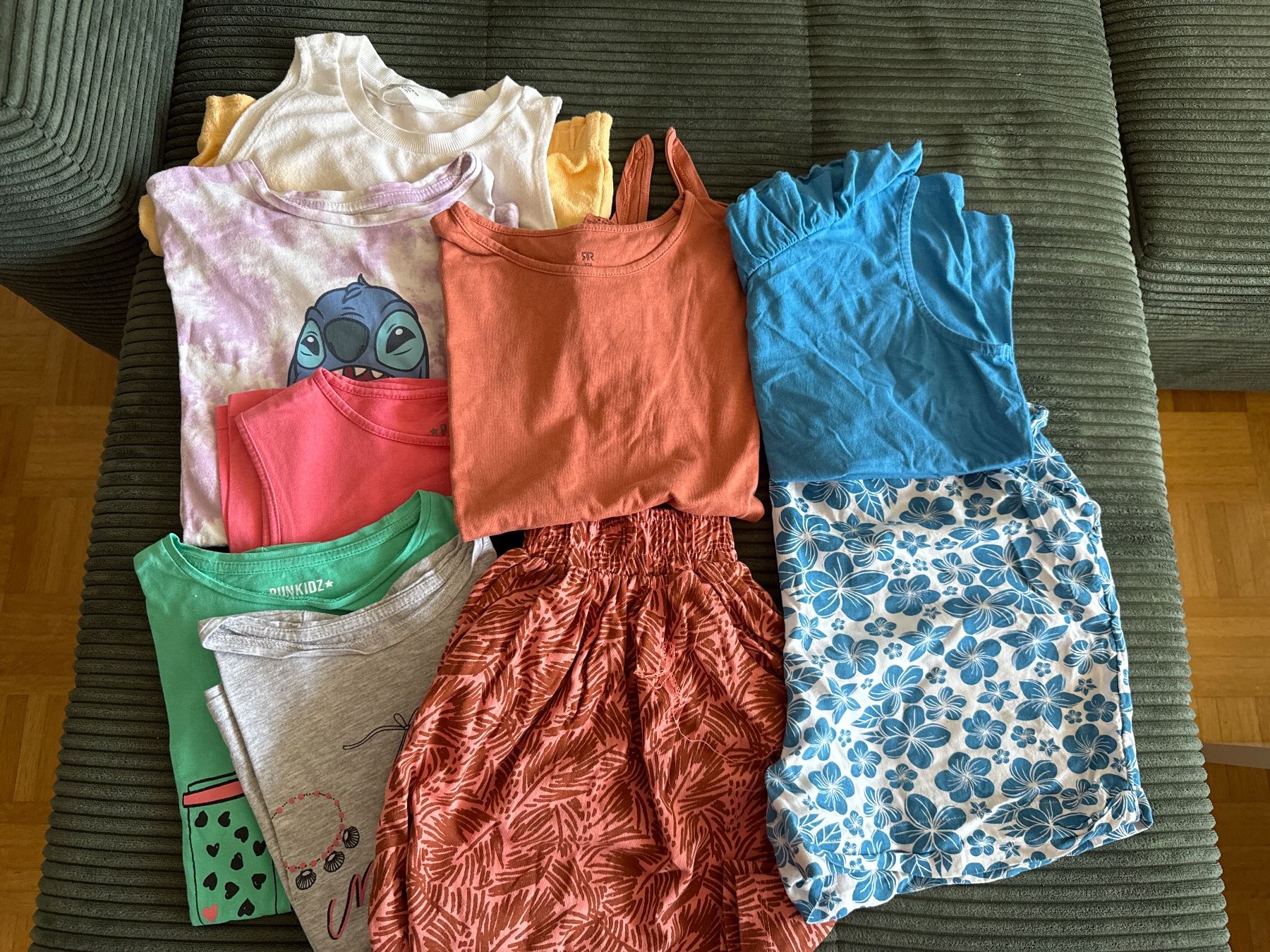 Kleiderpakete & -sets: Mädchen Sommer Kleider – Gebraucht aus birsfelden von Giuseppe70