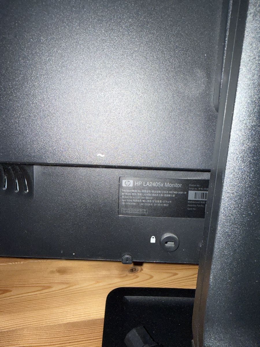 Hewlett Packard Monitor: HP Monitore – Usato da Oberdorf SO venduto da Zurbi07 4