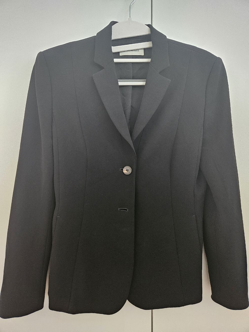 Strenesse Jacken: Klassischer Blazer Strenesse DE34 – Gebraucht aus Regensdorf von bus_dn2t
