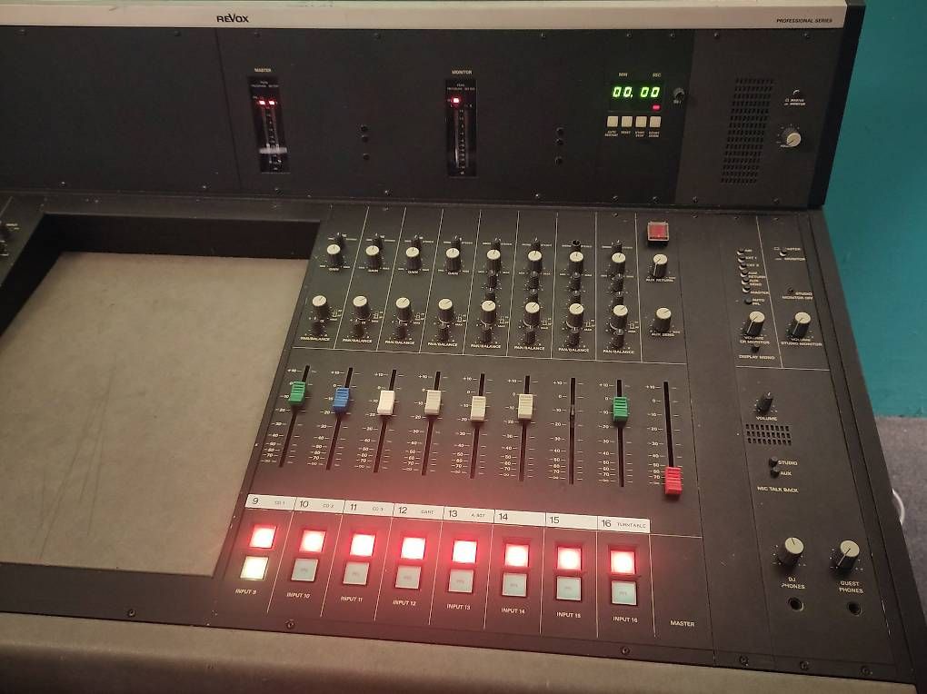 Revox Console di mixaggio: Studer Revox Broadcast-Mischpult MB16 – Usato da Zürich venduto da Roessler0 3