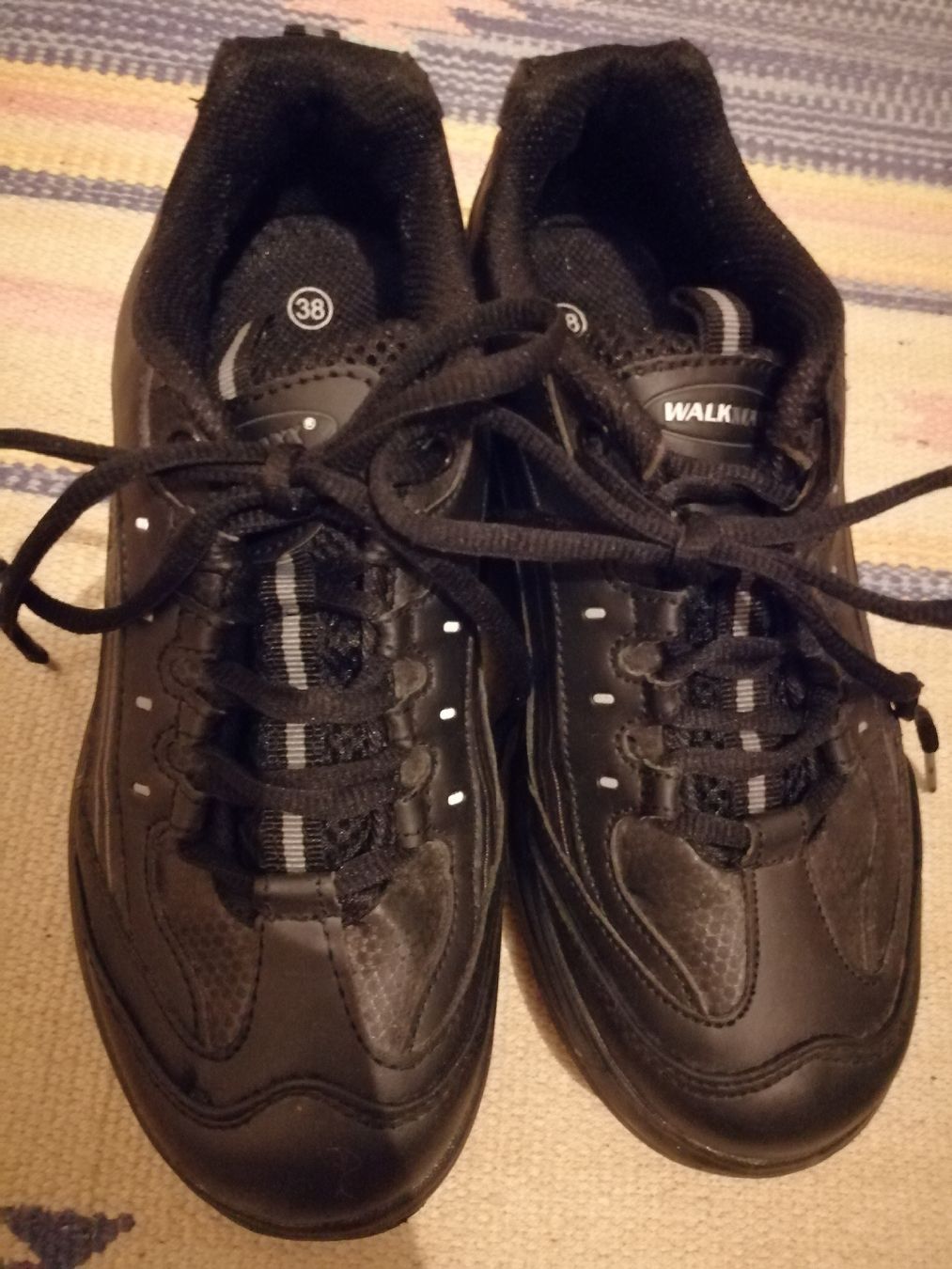 Scarpe da donna: WalkMaxx Schuhe Gr. 38 – Usato da Windisch venduto da mer_6cjk