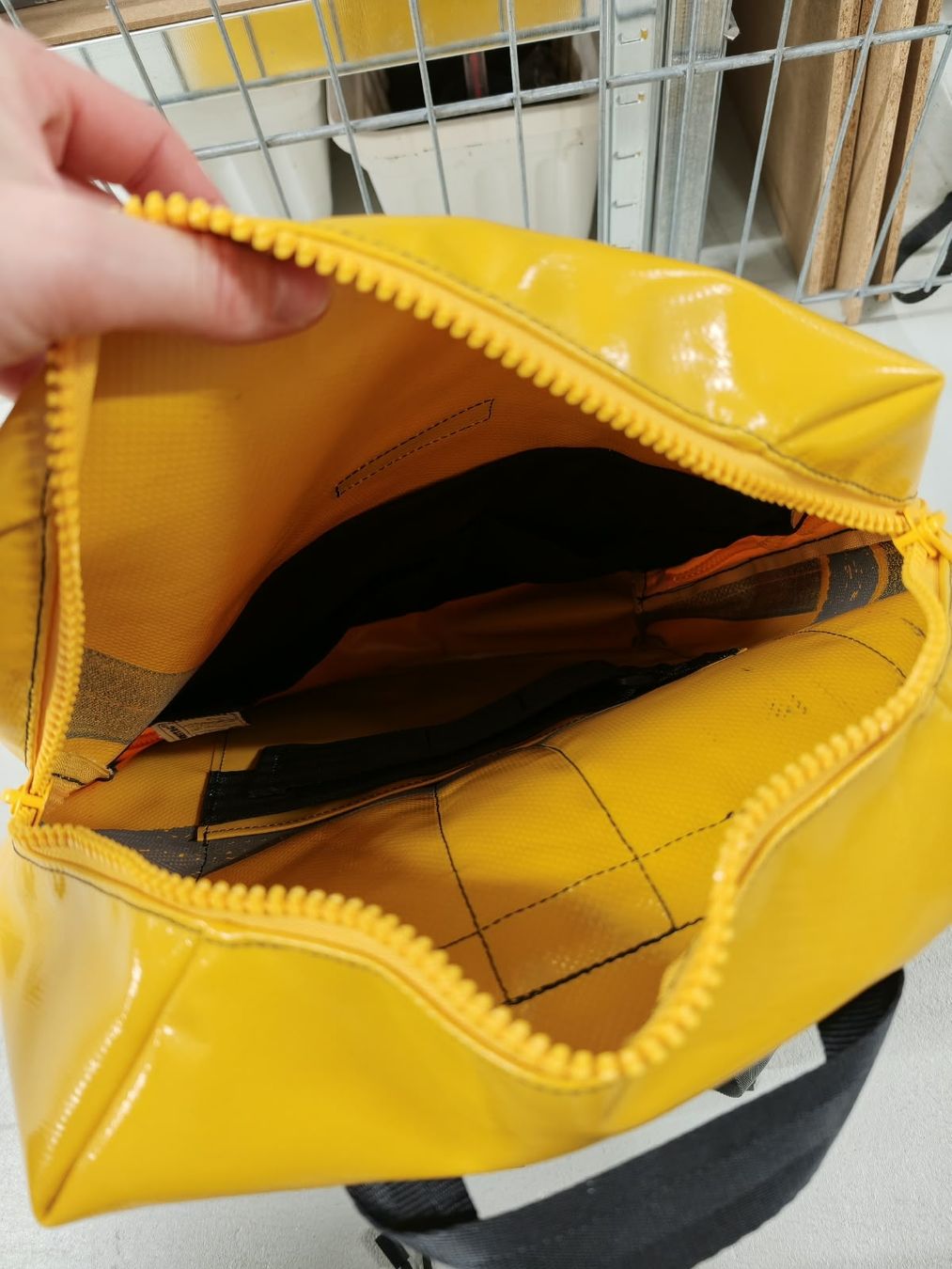 Freitag Zaini: Freitag Rucksack gelb – Usato da Wetzikon ZH venduto da masterzb 2