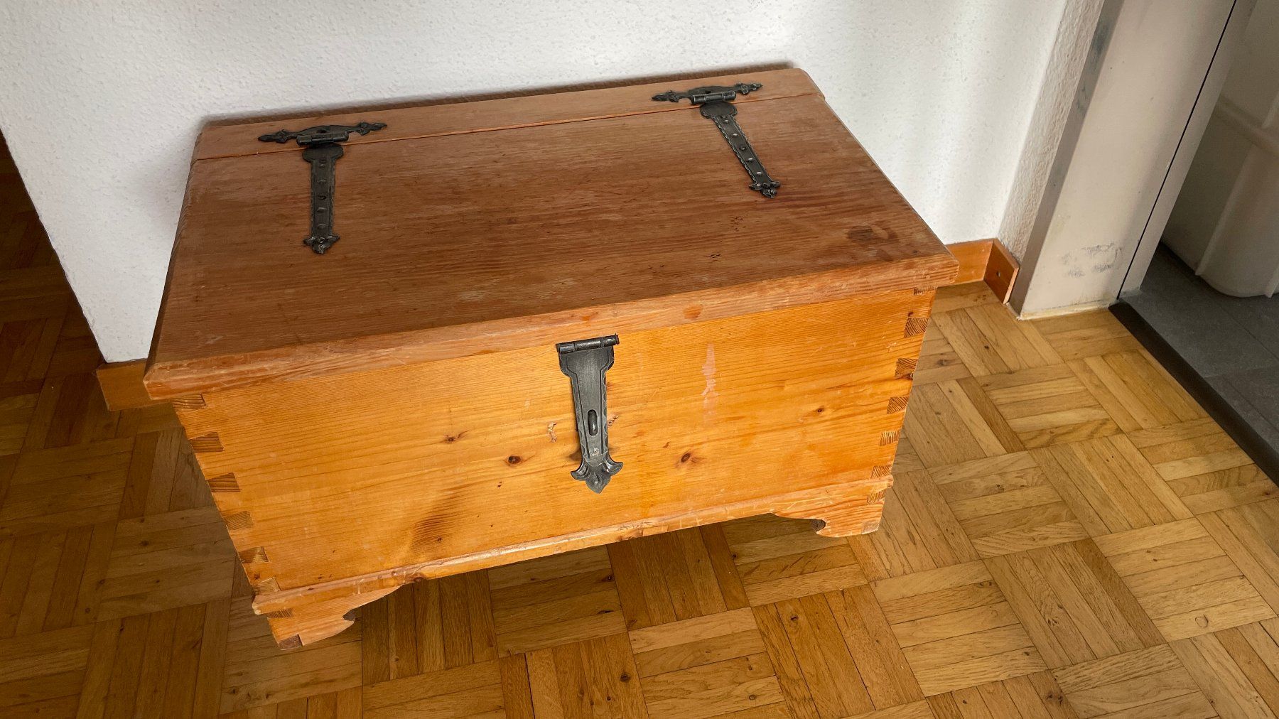 Cassapanche: Schöne kleine Holztruhe – Usato da Glattfelden venduto da cybermaxx 1