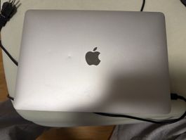 MacBook Pro 13" Display defekt, für Bastler/Teile
