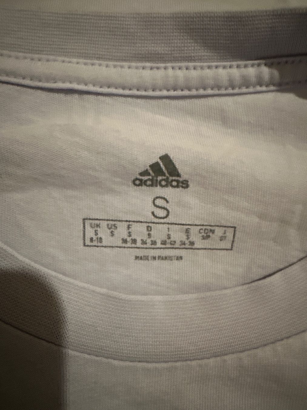 Adidas T-Shirts: Adidas T-Shirt Gr. S – Gebraucht aus St. Gallen von mai_zpt7 2