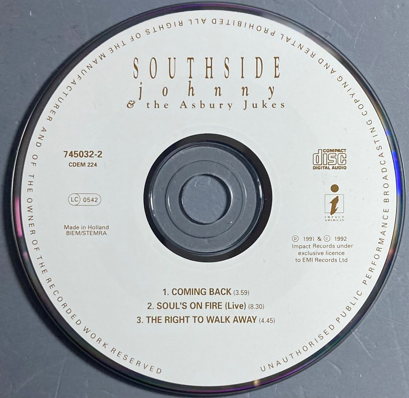 CD: SOUTHSIDE JOHNNY & THE ASBURY JUKES - COMING BACK – Usato da Poliez-Pittet venduto da Newtown-Records 1