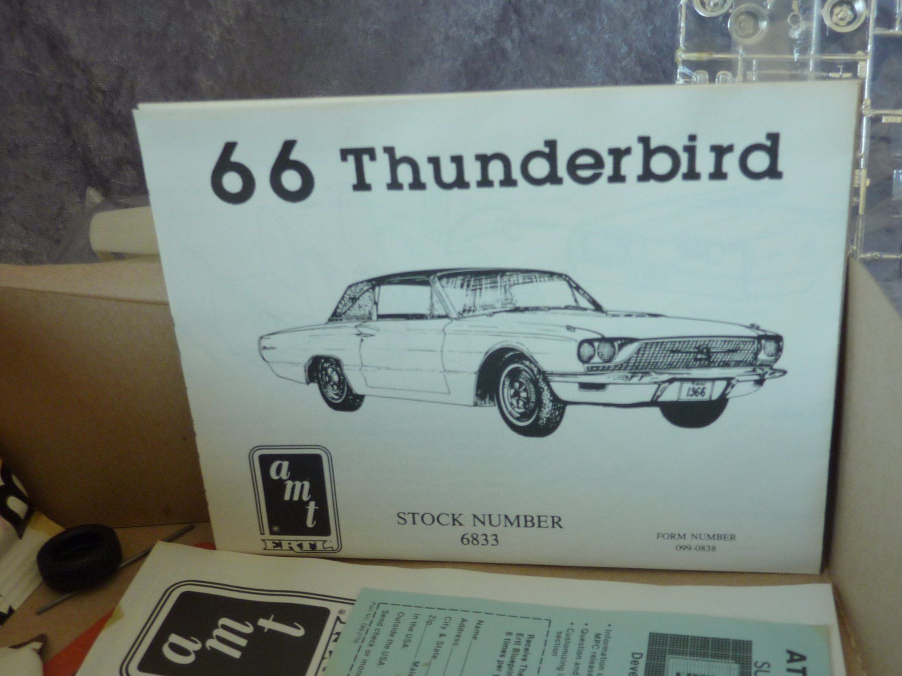 AMT/ERTL Modellini d'auto: Ford Thunderbird 1966 1:25 – Usato da Dürrenäsch venduto da modellautos4you 1