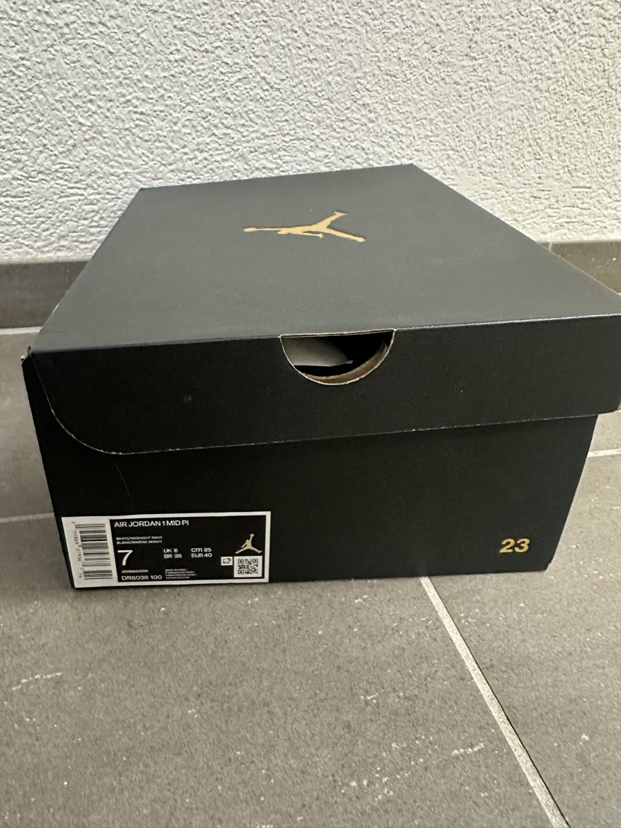 Jordan Scarpe da uomo: Air Jordan 1 Mid Pi Grösse 40 NEU – Nuovo (secondo la descrizione) da Busswil venduto da billib 2