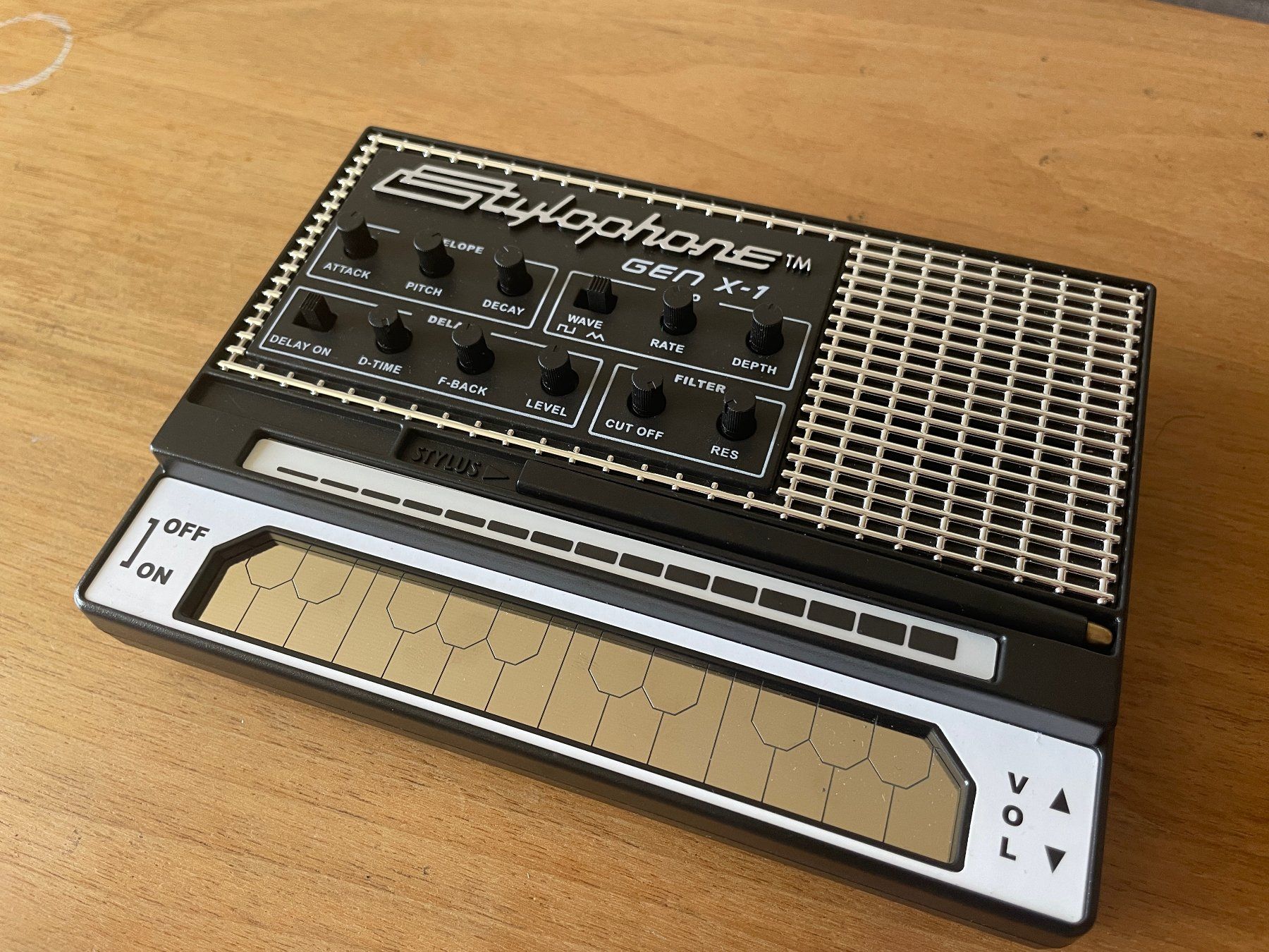 Strumenti musicali: Stylophone Gen X-1 – Usato da zürich venduto da santizh 1