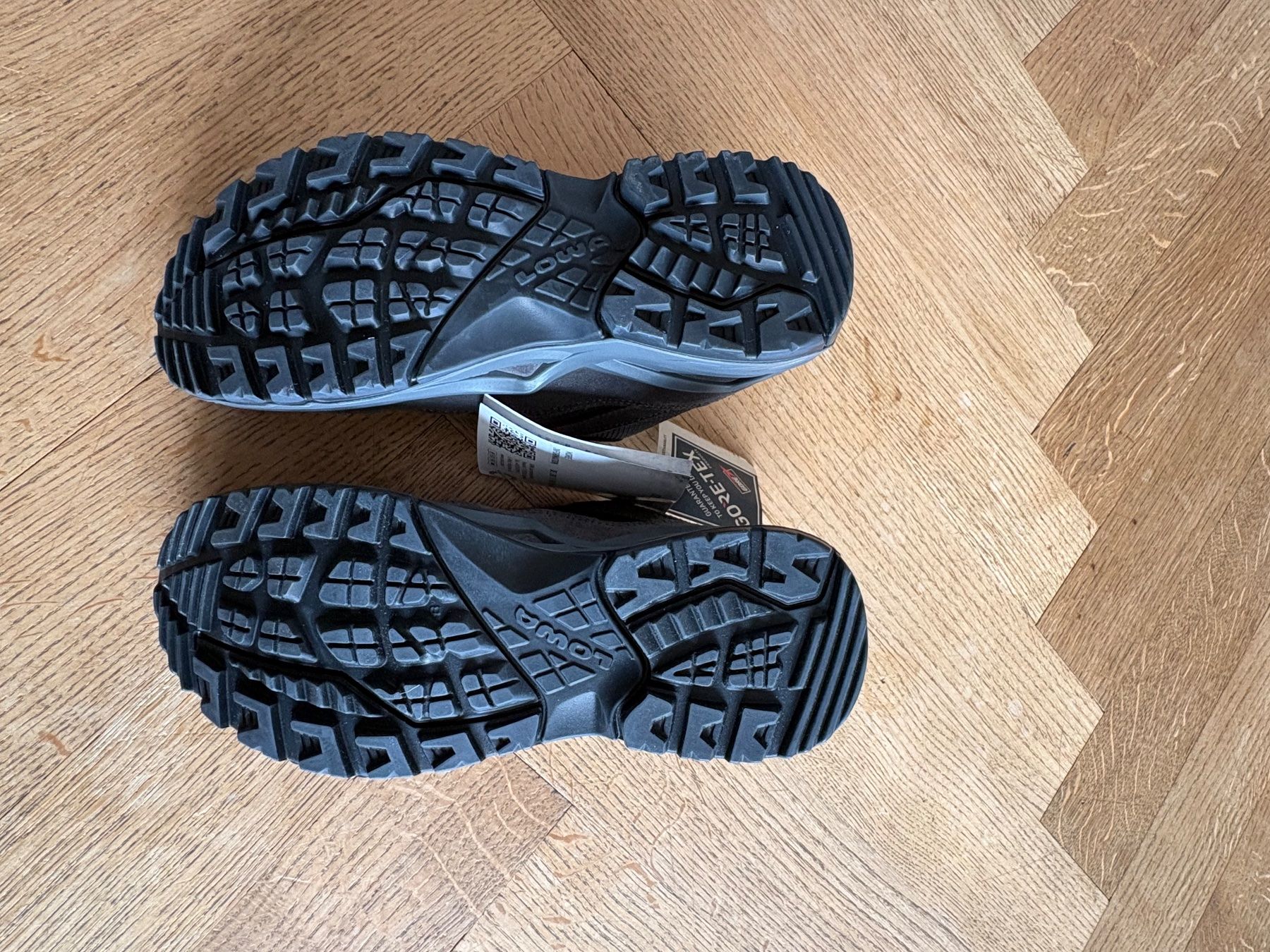 Lowa Scarpe da donna: Lowa Gortex Trekkingschuhe, Gr. 36.5 Neu! – Nuovo e nell'imballaggio originale da Bern venduto da Picollina 2