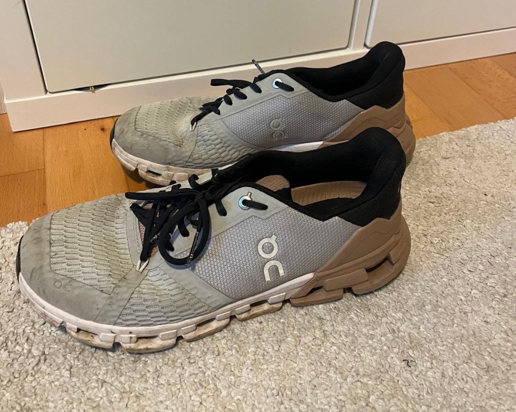 Scarpe da donna: On Cloud Schuhe – Usato da Zürich venduto da sar_tt2d 1