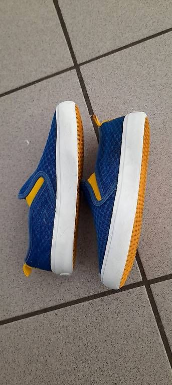 Geox Scarpe per ragazzi: Scarpe GEOX nr. 29 – Usato da Tesserete venduto da bab_7ztk 1