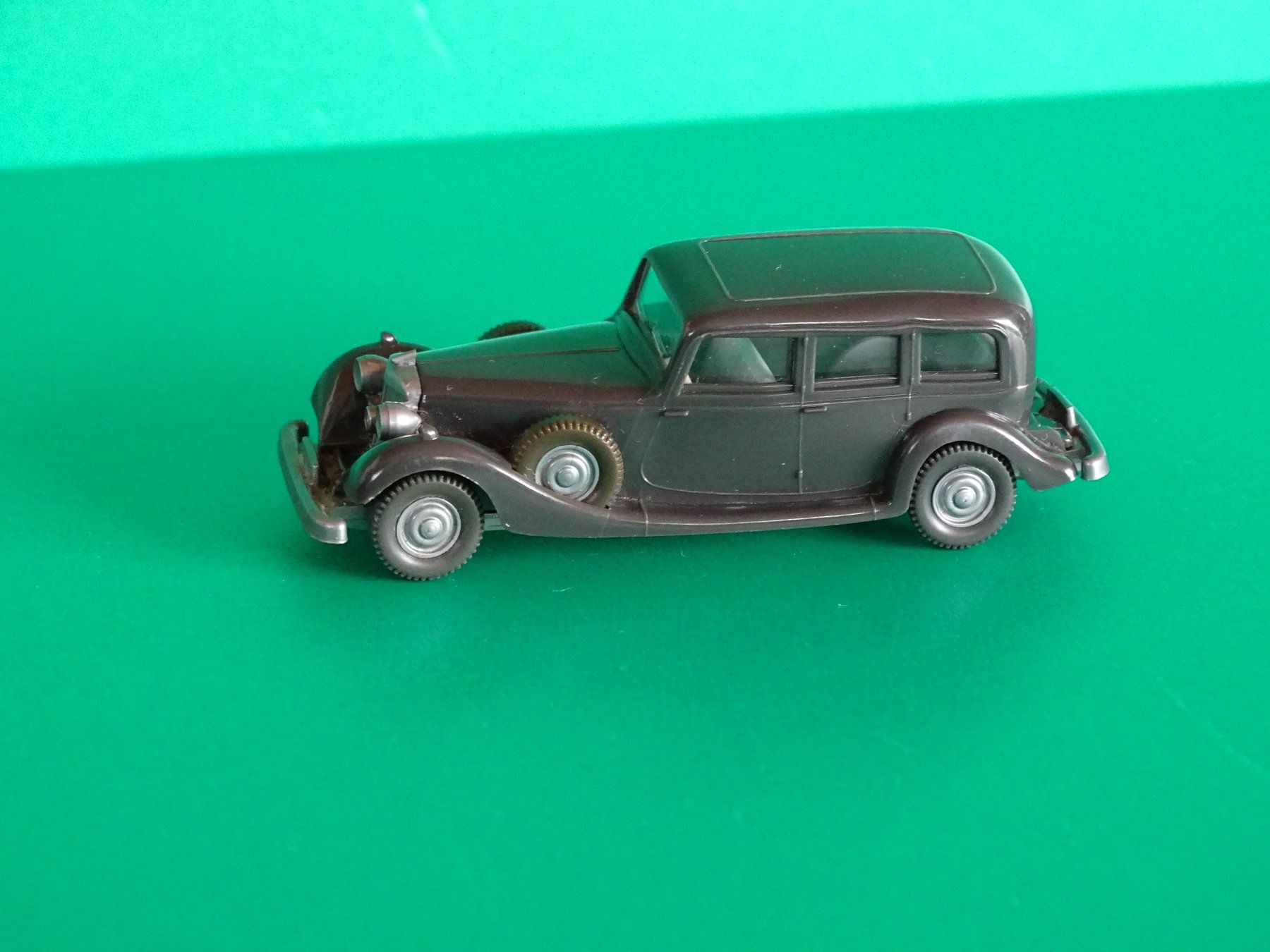 Wiking Modellini d'auto: Horch 850 von Wiking 1/87 – Usato da Bretzwil venduto da Meex 2