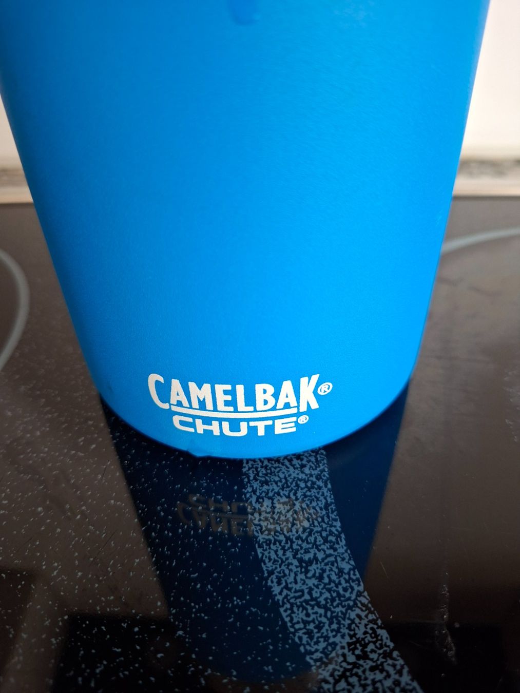 Camelbak Gourdes & Thermos: Camelbak Chute Trinkflasche Edelstahl blau – D'occasion à Zürich par ladyshana84 1