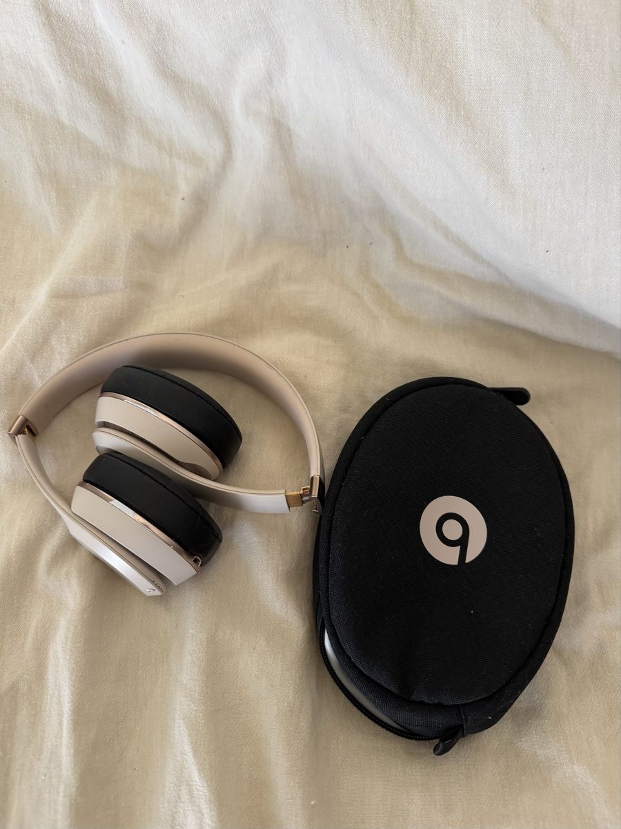 Beats Kopfhörer: Beats solo 3 – Gebraucht aus Zufikon von joelle111 3