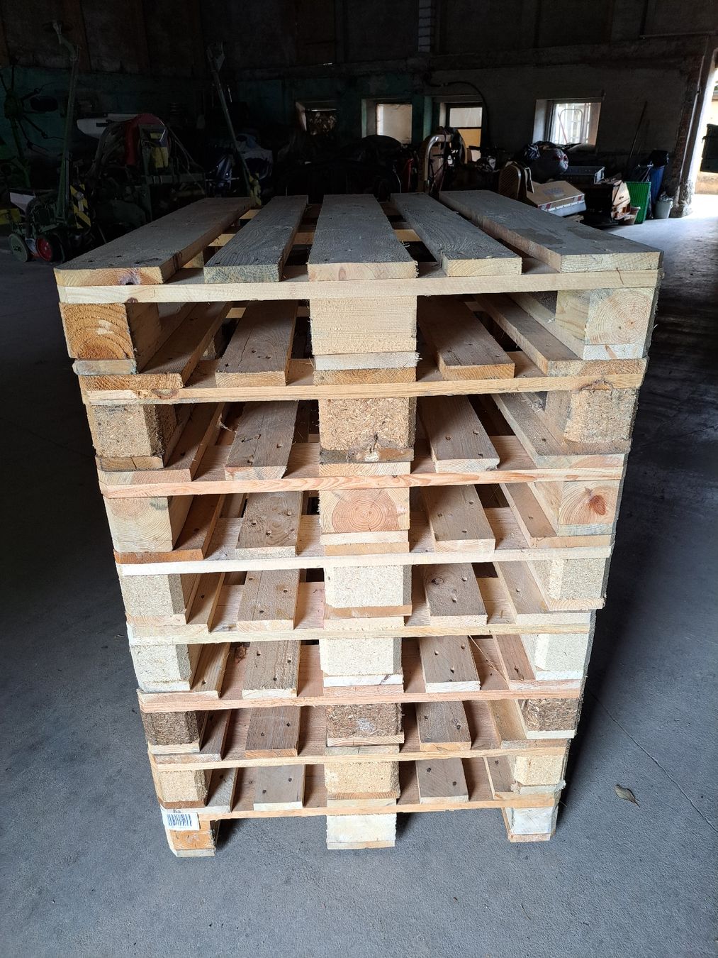 Pallets: 8 stk Europaletten  – Usato da Morens FR venduto da Kiscica 8