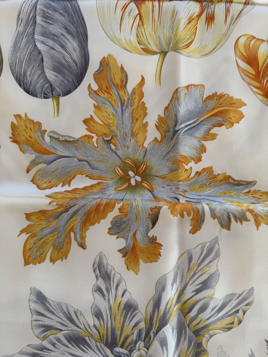 Hermès Foulards & écharpes: Carré Hermès 90 Tulipomanie – Neuf avec emballage d'origine à Founex par dom_bgr7 8