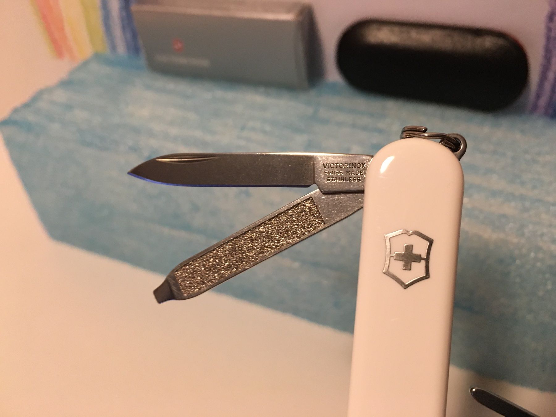 Victorinox Coltelli tascabile: VICTORINOX - Classic - Sackmesser - lüscher Technologies – Usato da Andwil SG venduto da Rainboli 3
