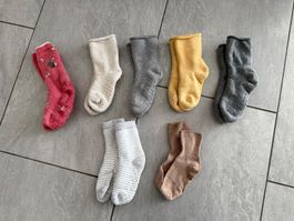 7 Paar Anti-Rutsch Socken - Grösse 23 - 30