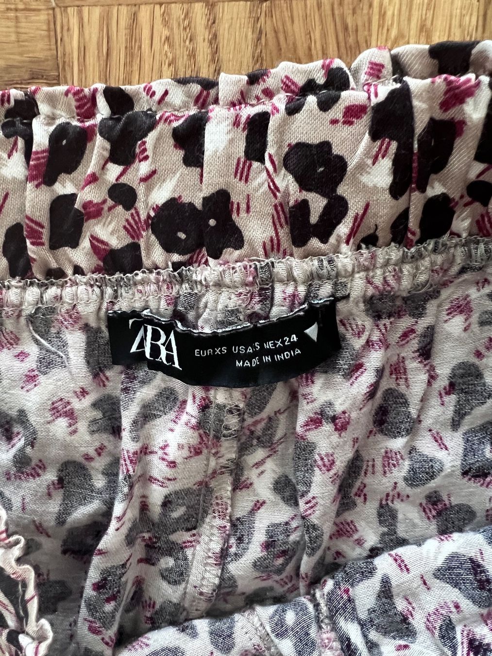 Zara Pantaloni: ZARA hose xs – Usato da Neuhaus SG venduto da bernike 3