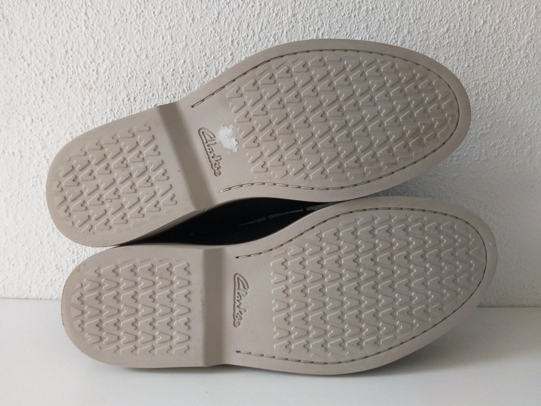 Clarks Scarpe da uomo: CLARKS Chaussures / Schuhe pointure / Nummer 44 – Usato da Cossonay-ville venduto da Super-Price-Quality 8