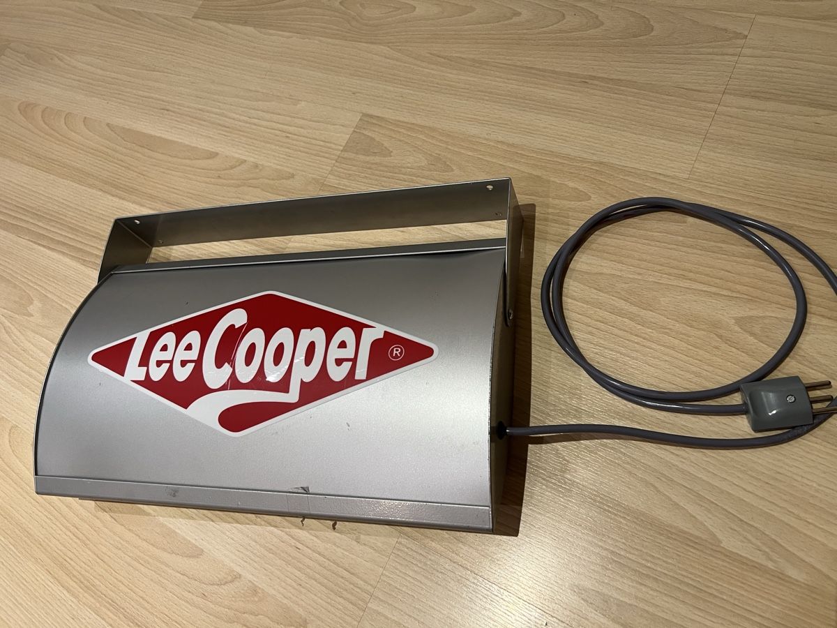 Lampade: Leuchtreklame Lee Cooper – Usato da Winkel venduto da Smilla82 1