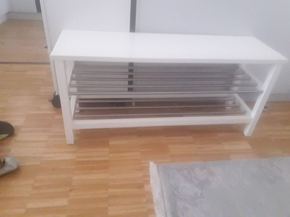 IKEA Bank mit Schuhregal, TJUSIG, weiss Kaufen auf Ricardo