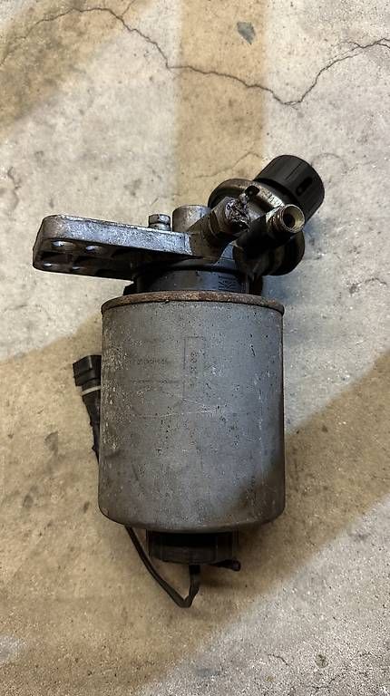 Tutti pezzi di ricambio auto: BMW E30 Dieselfiltereinheit – Usato da Burgdorf venduto da NoQuestions