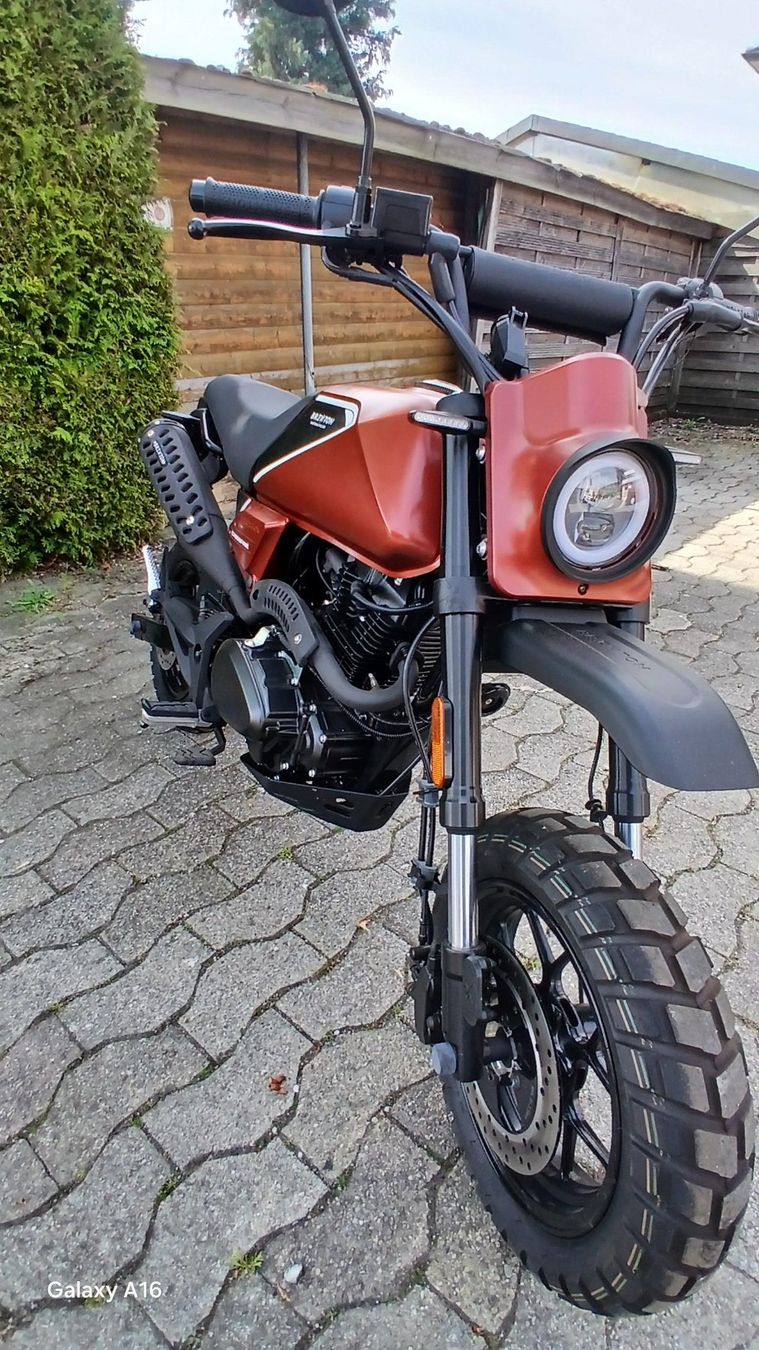 Brixton Motorcycles Strasse: Brixton Crossfire 125 XS Neu, 0 km – Neu (gemäss Beschreibung) aus Wiedlisbach von Hobby2 6