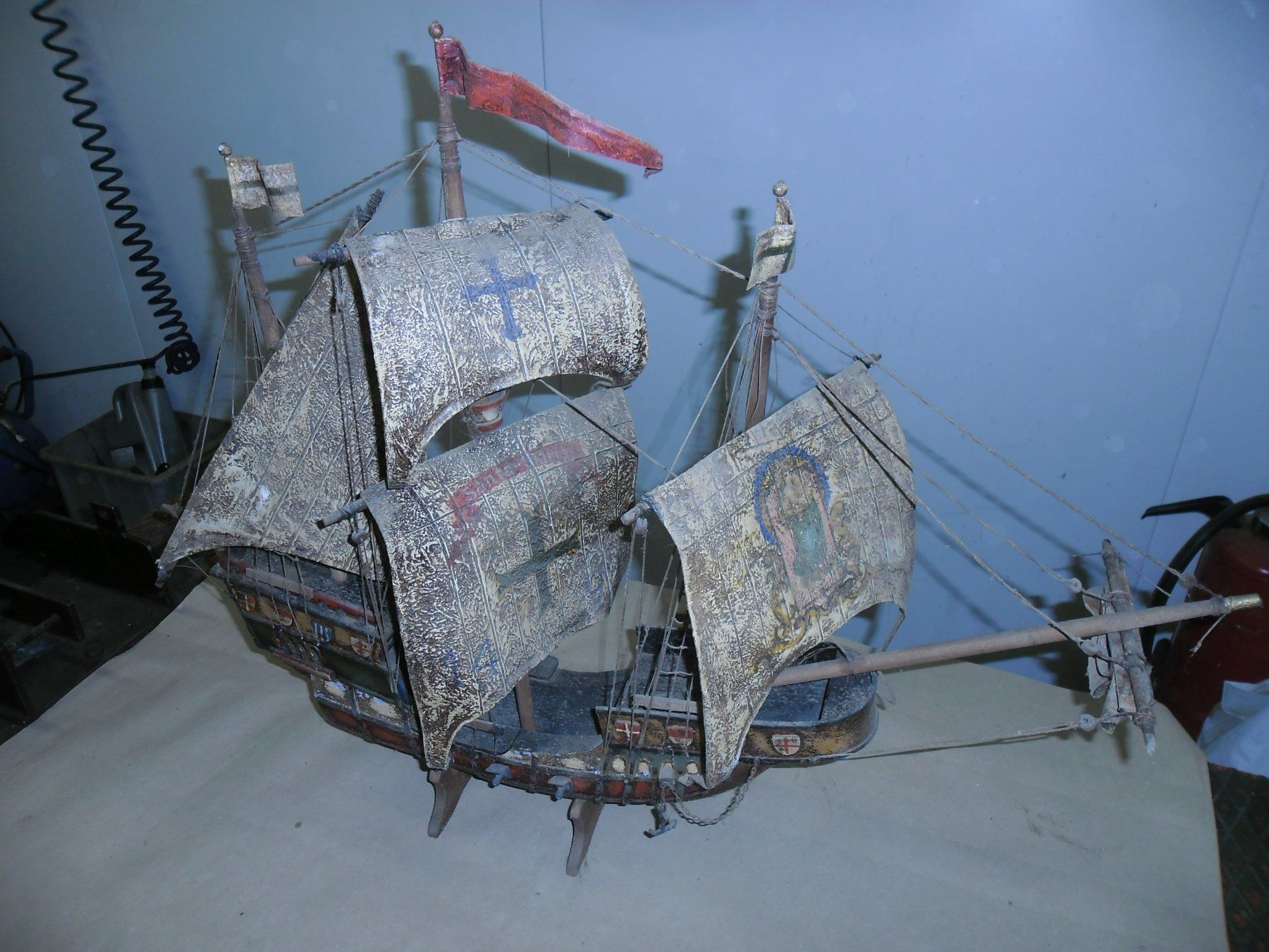 Kit di modellismo & Modellini statici: Älteres Schiffsmodell ev. St. Maria von Chr. Columbus – Usato da Würenlos venduto da Beabuschi