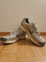Nike Sneaker Tessen grau weiss Grösse 41 gebraucht