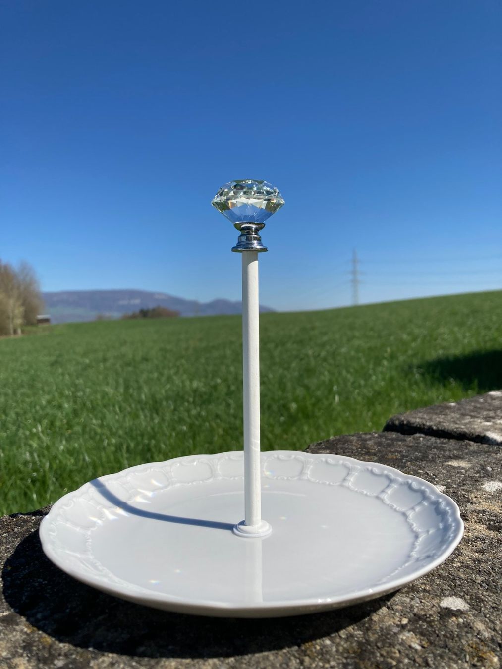 Piatti: ETAGERE  MIT  GESCHLIFFENEM  GLASKOPF – Usato da Subingen venduto da ArtBead 1