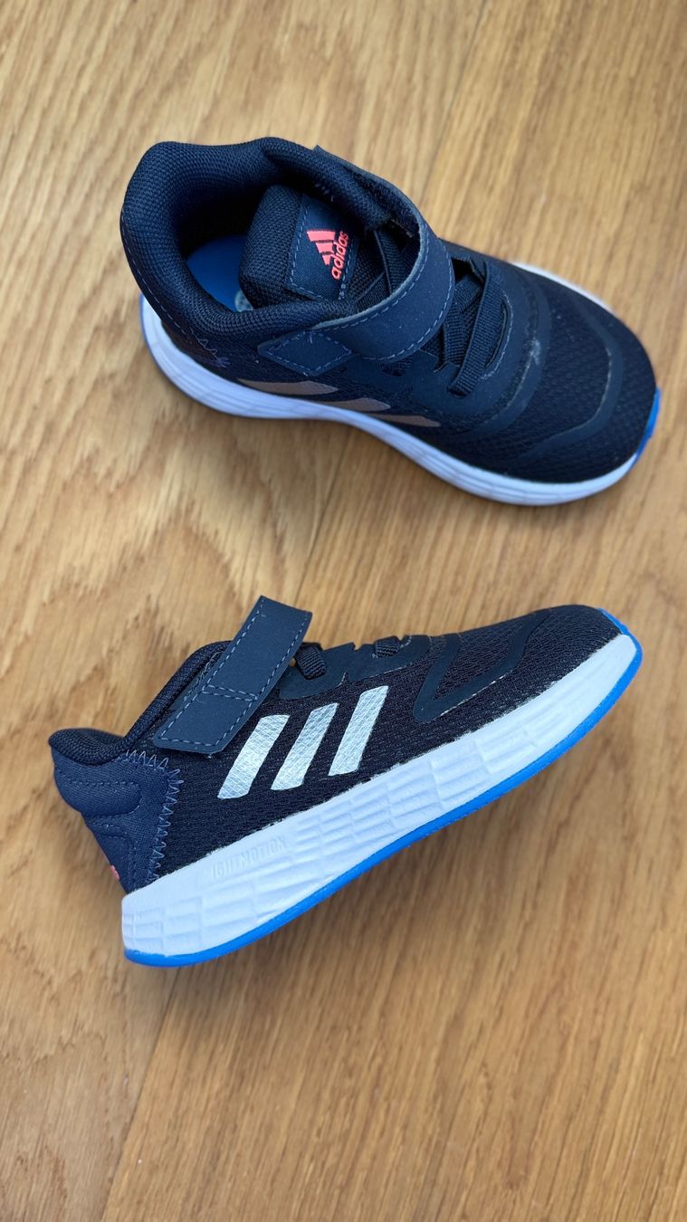 Adidas Scarpe per ragazzi: Adias Turnschuhe/Sneakers Grösse 22 – Usato da Münchenbuchsee venduto da sterbsli 5